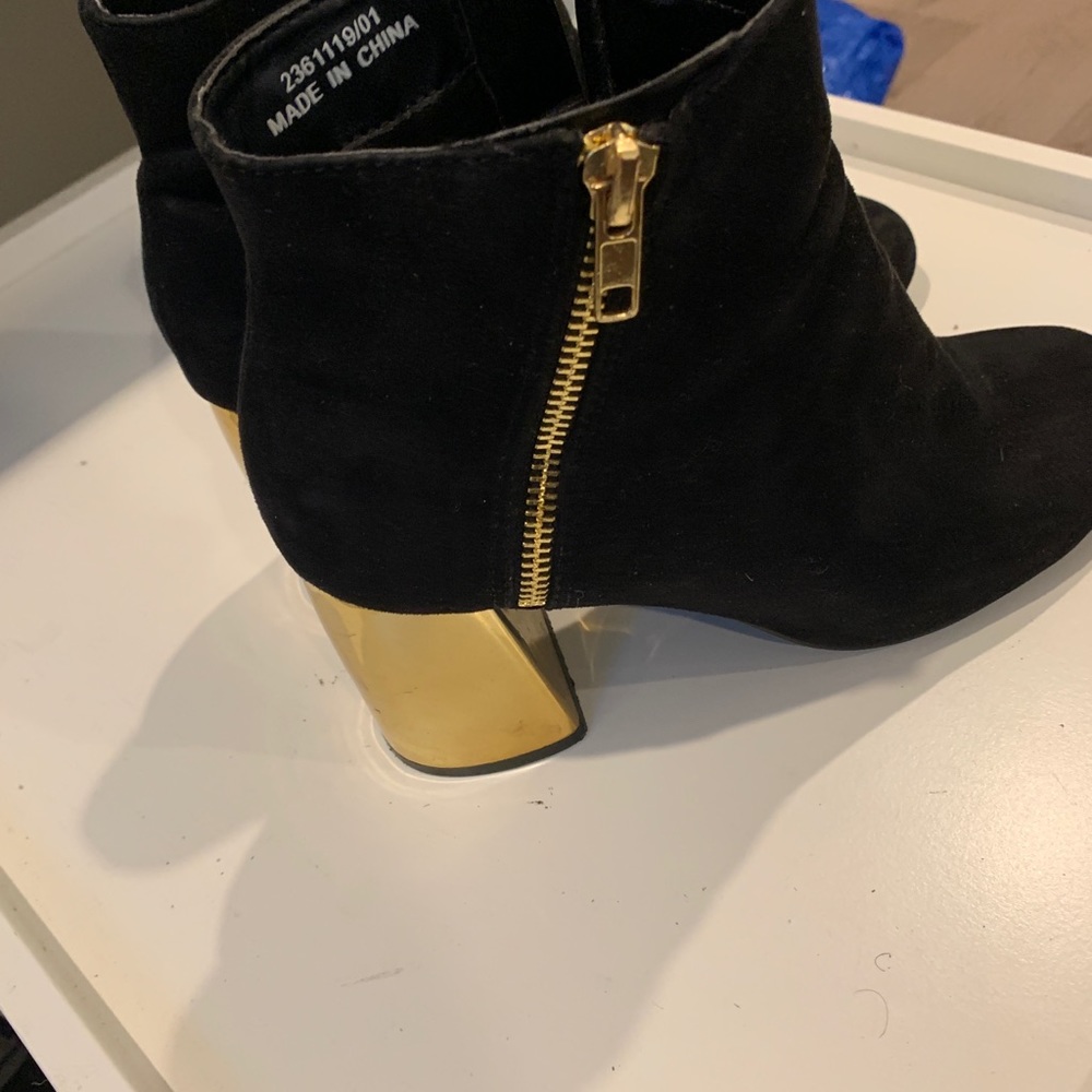 Suede heeled ankle boots with metal block